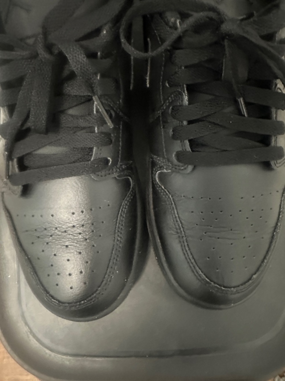 Nike Air Jordan 1 Low - Picture 14 of 14
